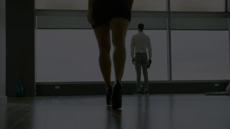 Tushy: TUSHY, dominierende ehefrau beobachtet, wie ihr ehemann teen in den...