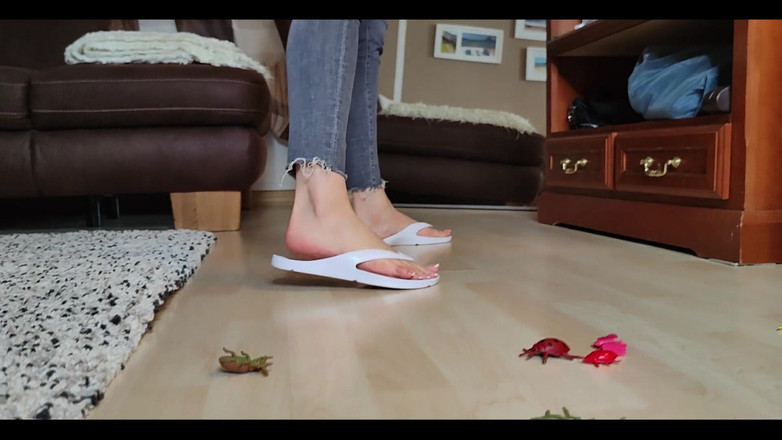 Goddess Lena: फ्लिप-फ्लॉप