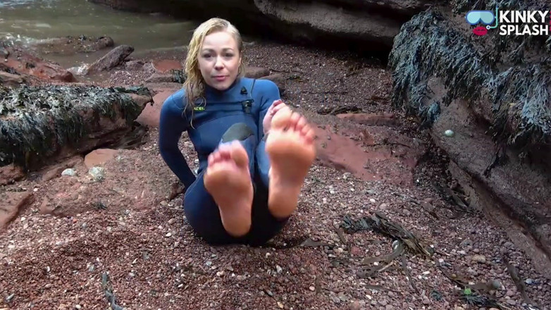 UKCuteGirl Lucy Lauren: Slaný neoprén sání děvky