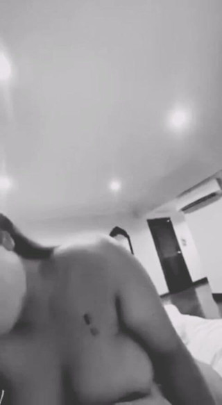 Sanayababhi: Babu, užívám si to, šukej mě tvrději a nech mě pustit...