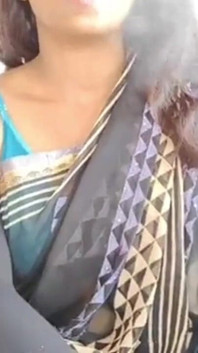 Saree belakang dengan seluar dalam merah jambu– saya bhabhi seksi panas berkongkek