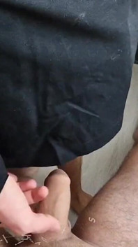 Entot aku dong! Cewek semok dicrot sperma hangat saat lagi nyepong kontol di kelas