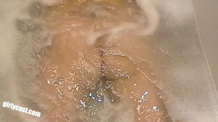 Girlycast: Nina keseronokan mandi peribadi XXX