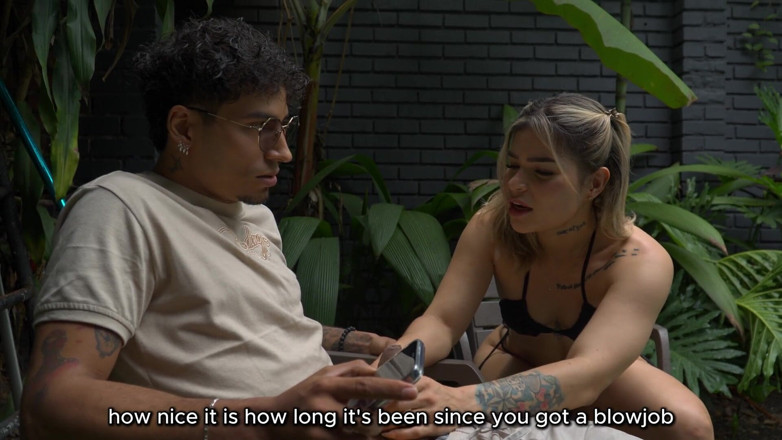 Carolina agudelo: 私のおバカな継従兄弟が私を興奮させて、彼がイくまで抱きたくなるほど!