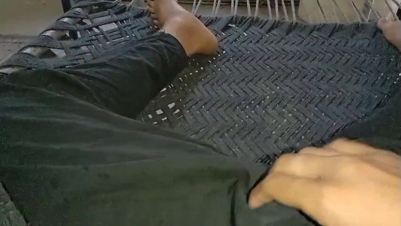 Desiboy gay: Branlette pakistanaise sexy