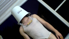 Piss Twinks: Eddy & sein eimer pisse