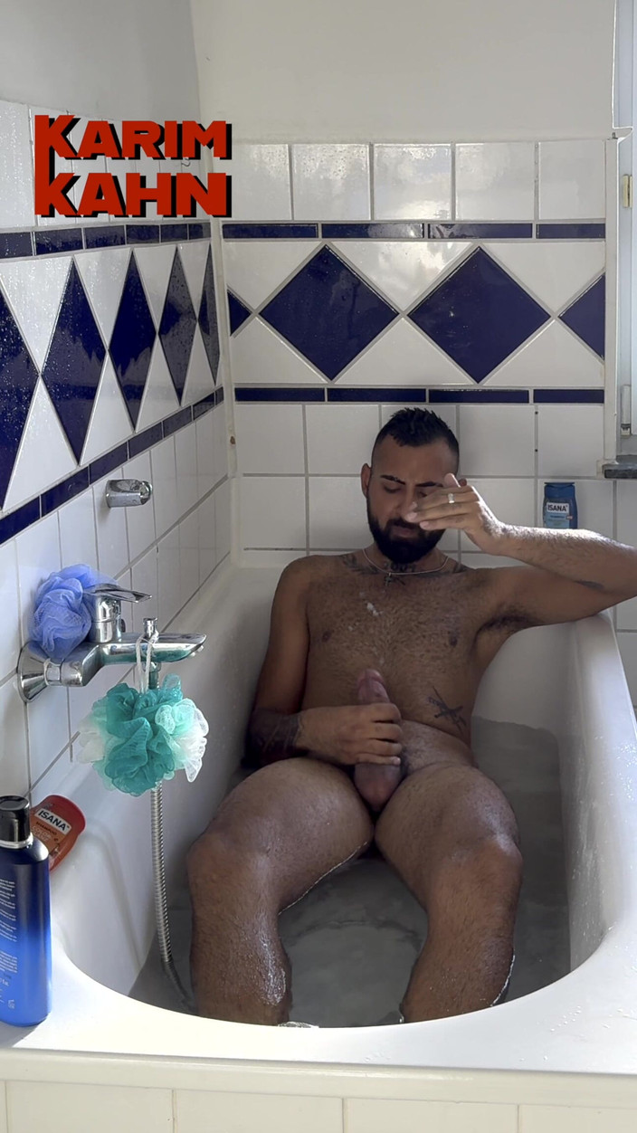 Karim Kahn: Sono venuto accidentalmente in bocca nella vasca da bagno