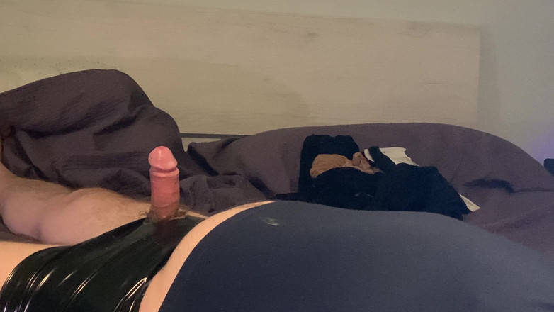 CoppiaCollant: I Get My Favorite Whore to Suck My Cock