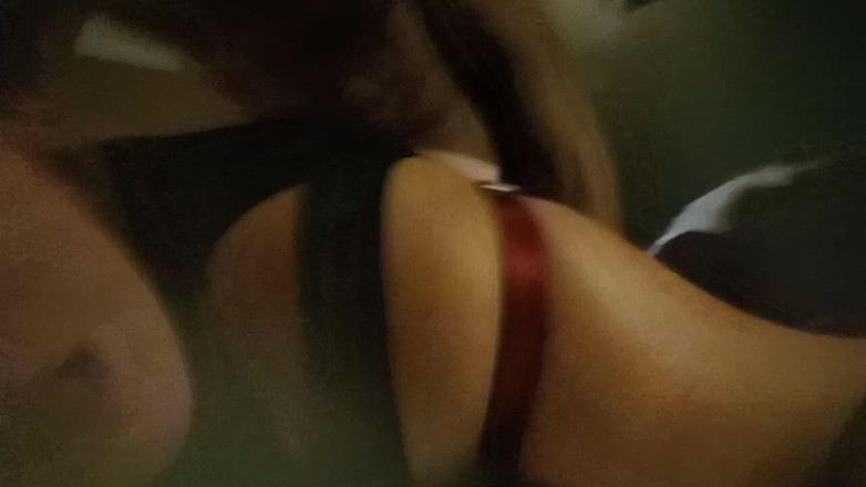 Kinglucero and nahinawahine: 我们制作极端和常规的内容，看我用这个长长的黑人工作人员把她挖出来