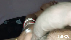 Kushi and raj: Zavolal jsem sexy Khushi Bhabhi domů a tvrdě ji ošukal