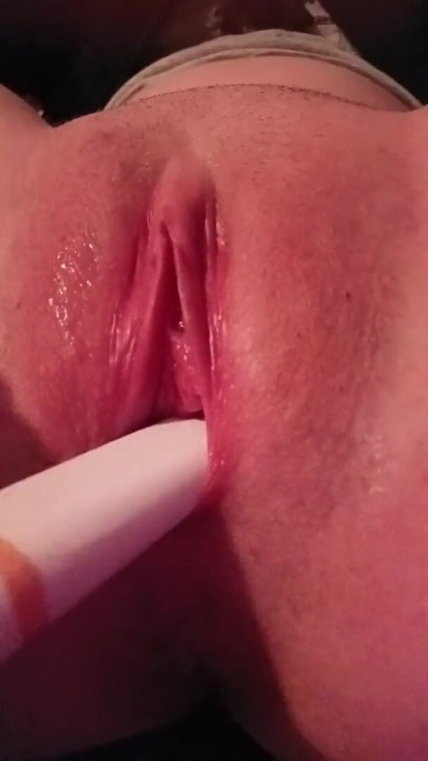 Anonymous kitten: Geile zeit und squirting auf meinem ganzen bett