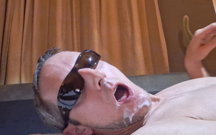 SteveSmokeHolland: Sát mého vlastního ptáka 14