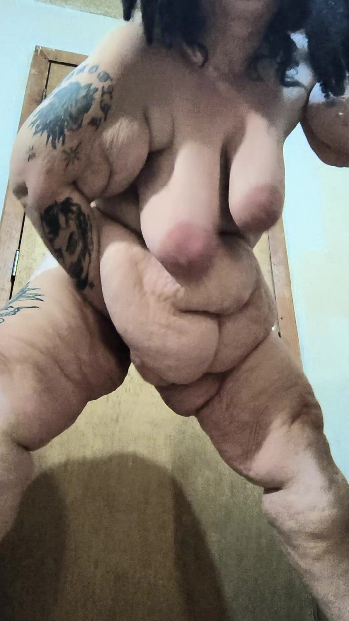 HerculesnVENUS: Ia Percikan air mani semasa dia mengongkek kotaknya meleleh ke...