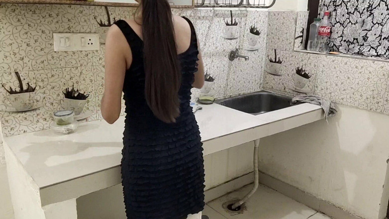 Saarabhabhi6: Cumnata se fute, și asta în bucătărie, Sarabhabhi6