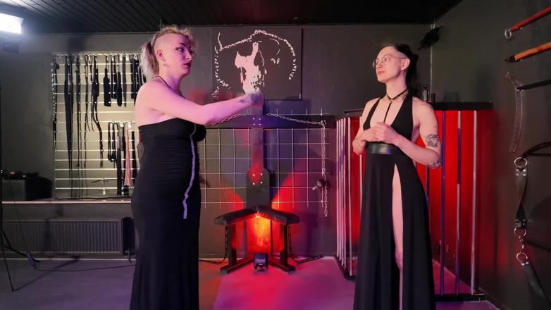 Dark Films Trans: Transgirls francesi sculacciata schiava danese