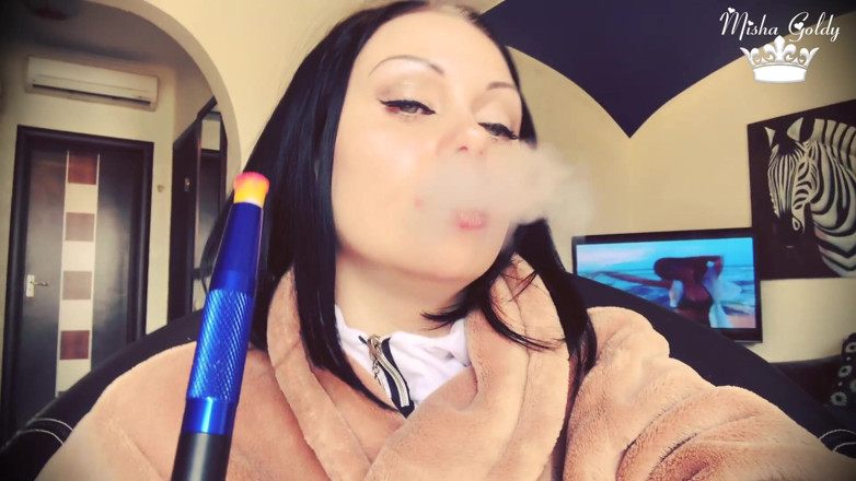 Goddess Misha Goldy: Smoking goddess &amp; sexy lipstick