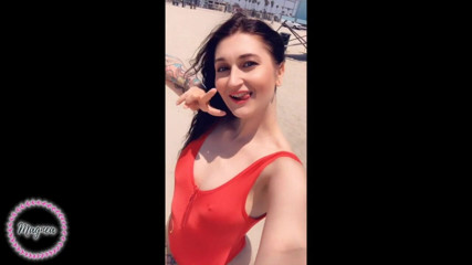 Magnea: Babewatch snaps
