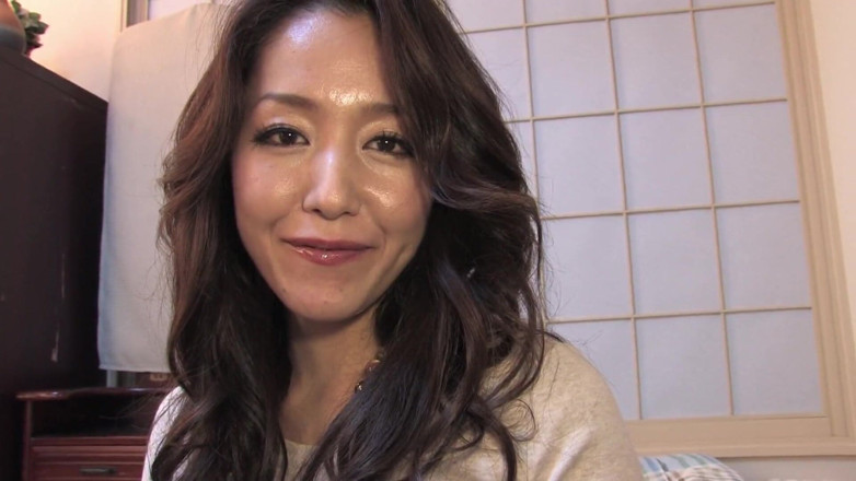 Blowjob Fantasies from Japan: Mature Japanese whore loves blowing cock under the shower