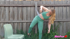 Michellexm: Wedgie od plotu