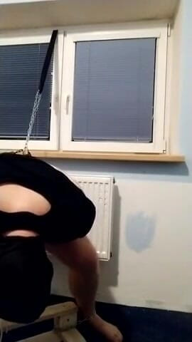 Slaveboy28: Bekaret kemerinden kaçmaya çalıştığı için cezalandırılan köleye yalvarıyor