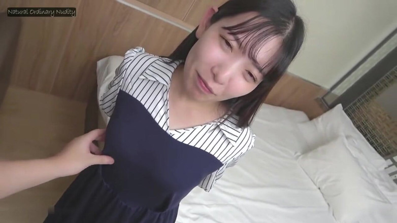 Studio Modern Shunga - JAV: ファーストリヴェーション デザイアブルームは、彼女のプライベートな覚醒が捕捉された遭遇へと変わる中で展開する - 1