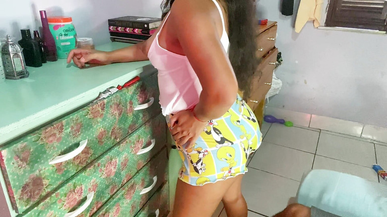 Mel Sanchez: J’ai taquiné mon demi-frère après le départ de nos parents