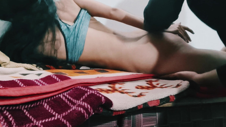 Saraswati: 浪漫的印地语音频继女吸吮