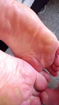 Cheating Wife Shooting Star Gives Neighbor's Son a Treat... All Over Her Feet