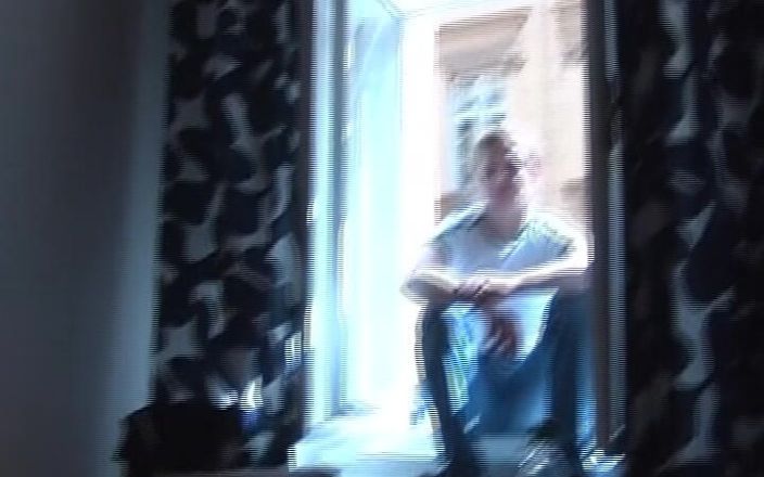German amateur couples: Красива брюнетка німецька красуня отримує камшот на обличчя у ванній кімнаті