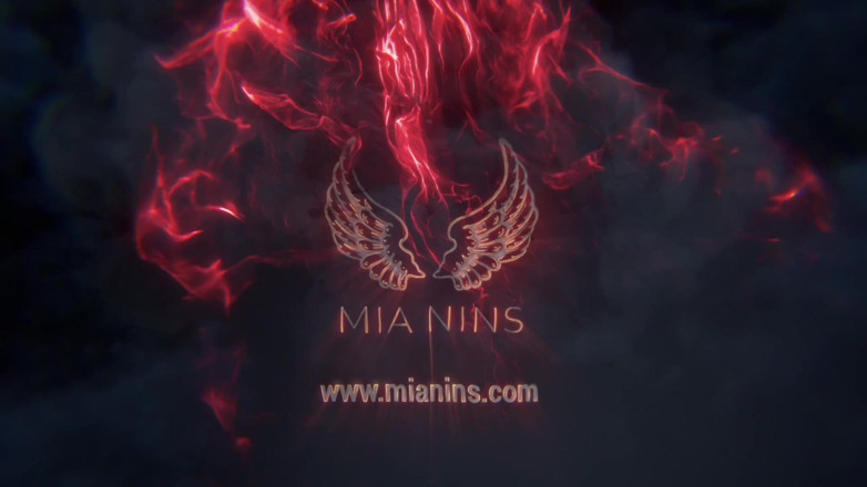 Mianins trans productions: Stary facet sprawia, że dwóch transseksualistów ssie kutasa i pieprzy jej...