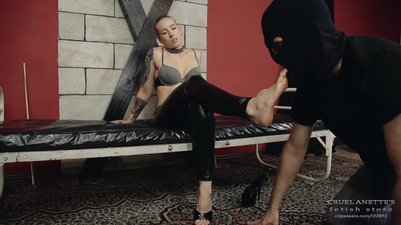 Cruel Anettes fetish world: Adorando el pie de Anette