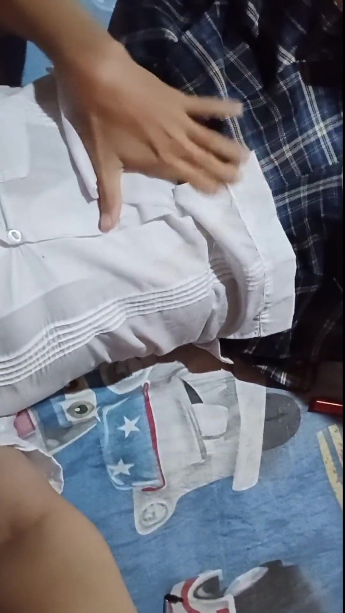 Yuli and tony: 18岁女大学生