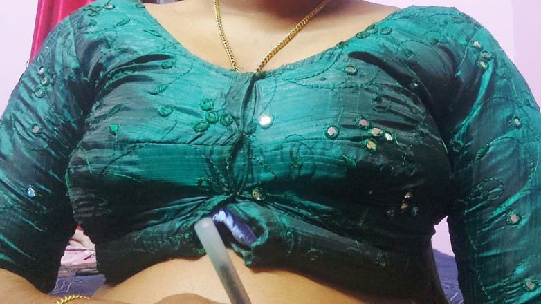 Desi Mohini: Zoya bhabhi Desi làm tình với cậu bé âm thanh tiếng...
