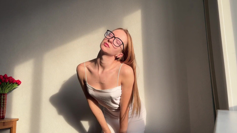 Skinny_lady69: Yoga in abito corto