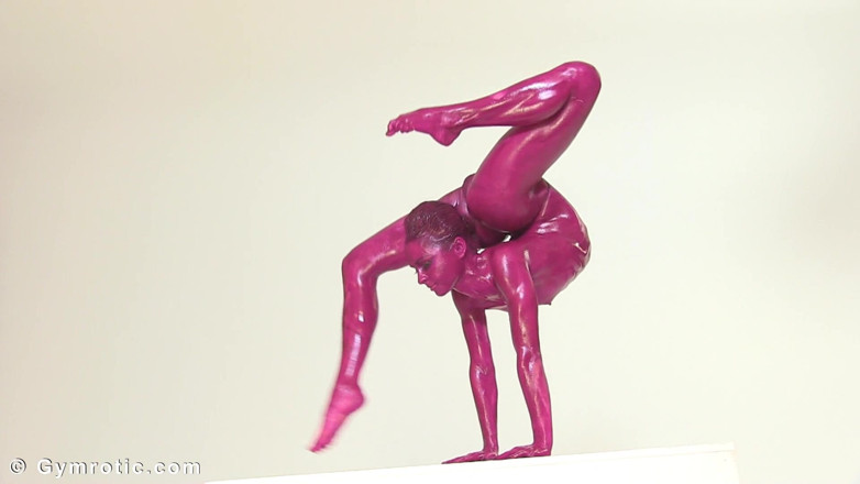 Watch4fetish: Flexible Exercises with Body Painting