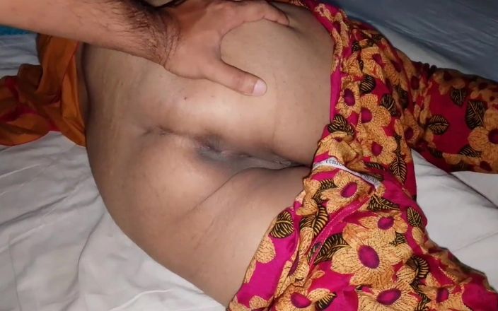 Queen beauty QB: 인도 의붓아들 클로즈업과 인도 포르노 섹스 비디오의 새엄마 따먹기