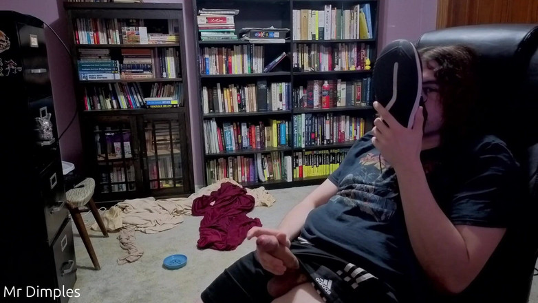 Mr Dimples: 我穿了我的鞋子！