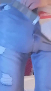 핑거링하는 청바지