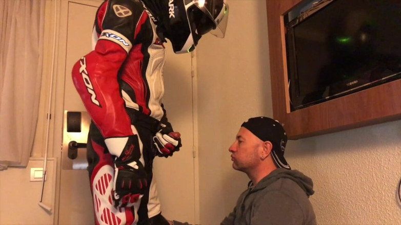 HUMLIATION AND SPANKING PORN: Humiliation at the hotel with fetish outfits biker