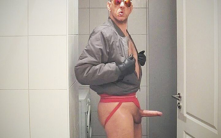 GERMANE_XL: Bomber Piss Cum Shots Xl 3