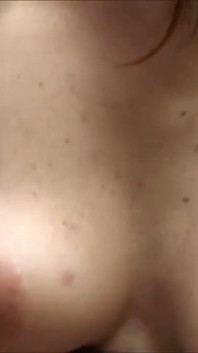 Morena brinca com vibrador
