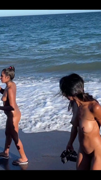 Latinas Shower