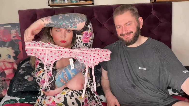 MissFFW: Kinky hora unboxes hennes urval av nya leksaker