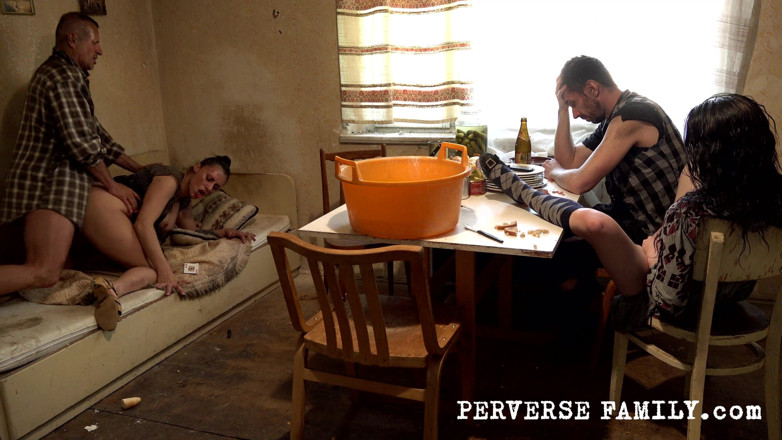 Perverse Family: Perverse Family 38.1 (season 3): Household Playtime
