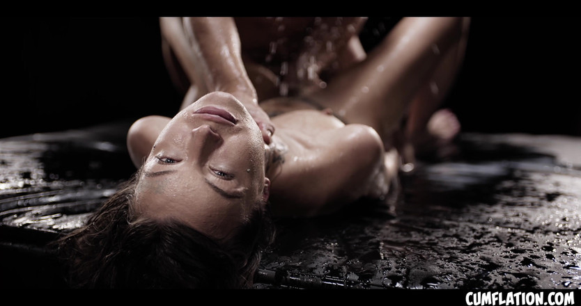 Cumflation: Stříkání Tabitha Poison