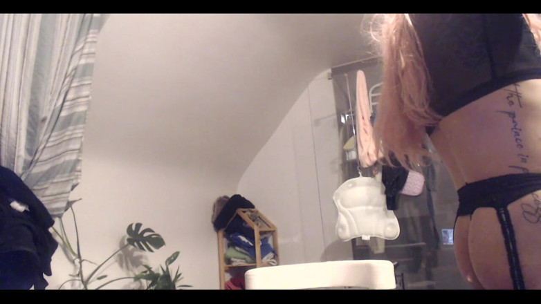 Lisa Rhea Deville: Mostrando el cuerpo sensación de cachonda después de la noche...