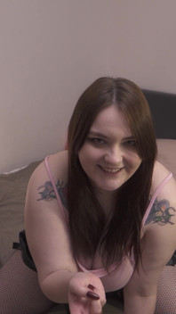 Lekce o správném potěšení muže od milfky s připínacím penisem