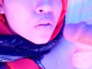 Saturno Squirt: Asian Muslim Is Liberal and Masturbates Her Shaved Pussy and...