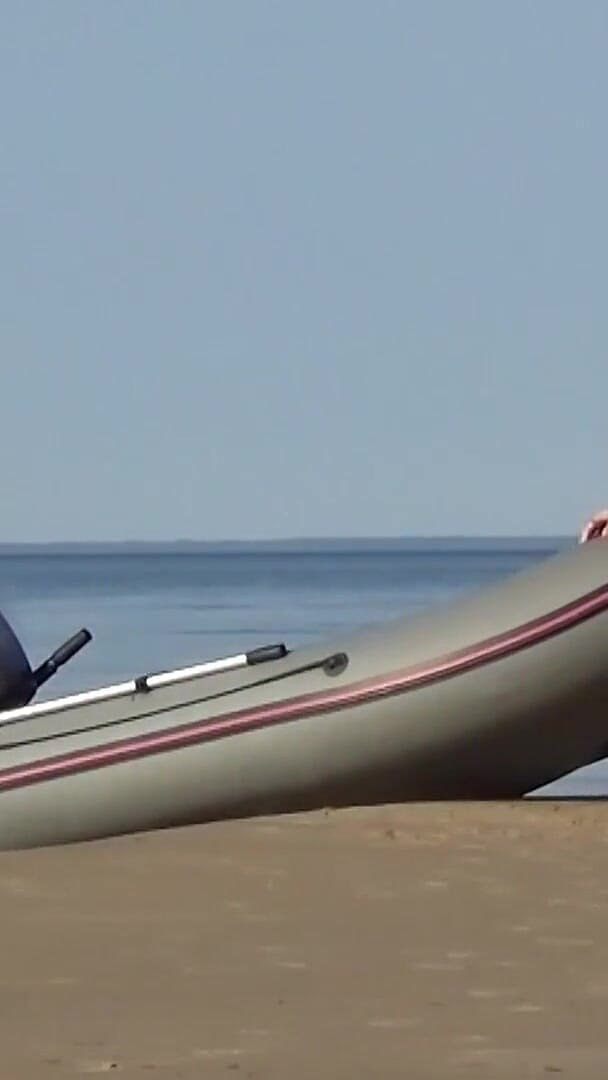 Boatman Fucked a Hot Tourist (StrongSrg) Boatman Fucked a Hot Tourist (StrongSrg)