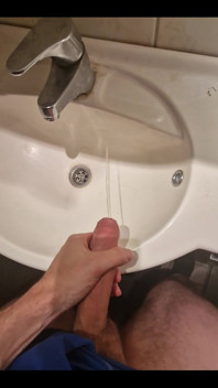 Wake up at Friend's House, Hungover. What Else You Gonna Do Than Cum? ‍